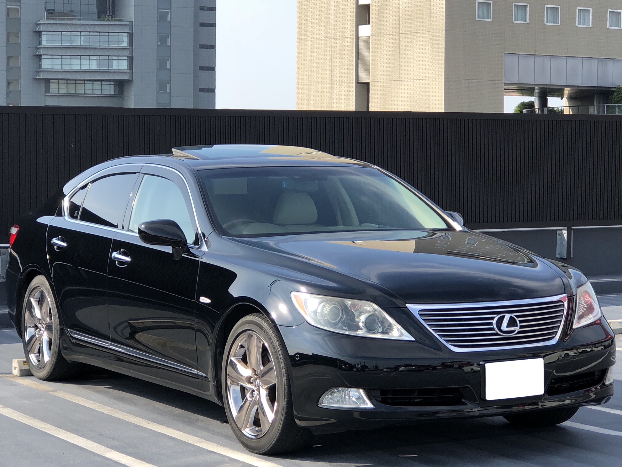 金融車平成19年レクサスLS460U-L