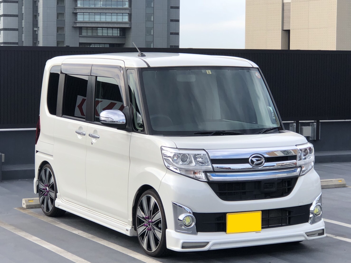 金融車平成25年ダイハツムーブ