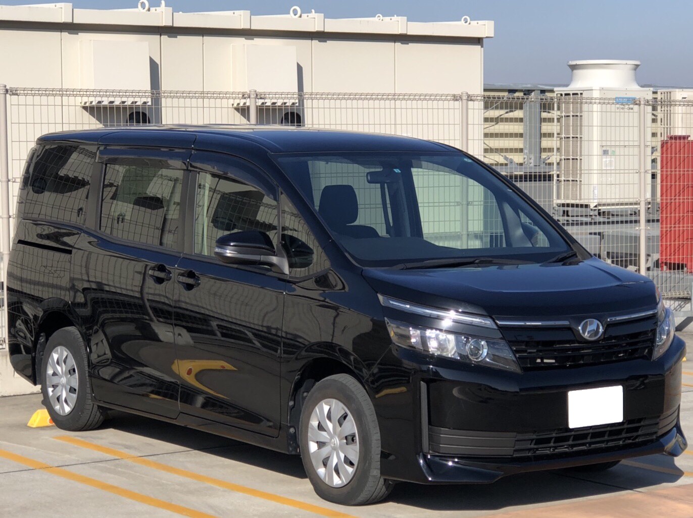 金融車平成28年トヨタヴォクシー